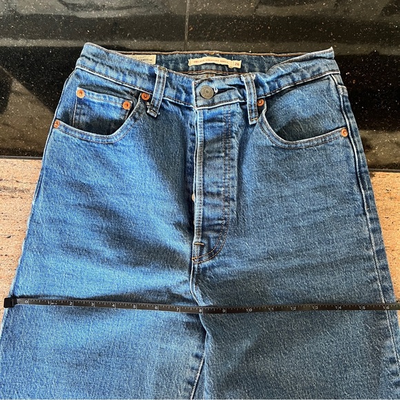 Levi’s Ribcage Straight Ankle Jeans Medium Wash - Picture 9 of 9